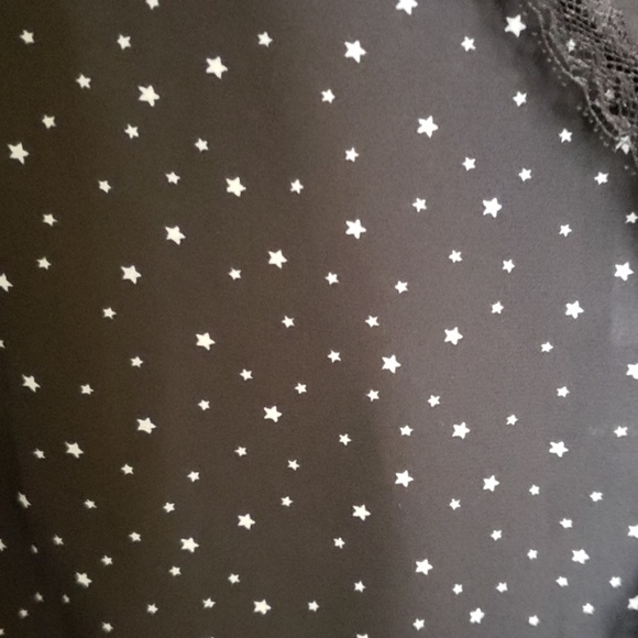 Blouse - Picture 2 of 3